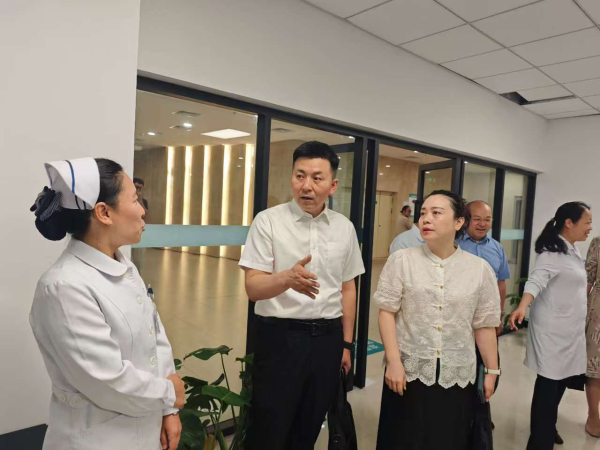 市医保局赴市第一人民医院开展“访企入村进院”走访调研